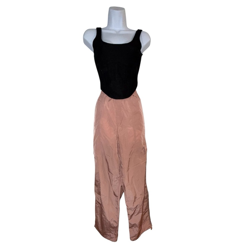 THE CINCHED CORSET TOP with PARACHUTE CARGO PANTS medium set
